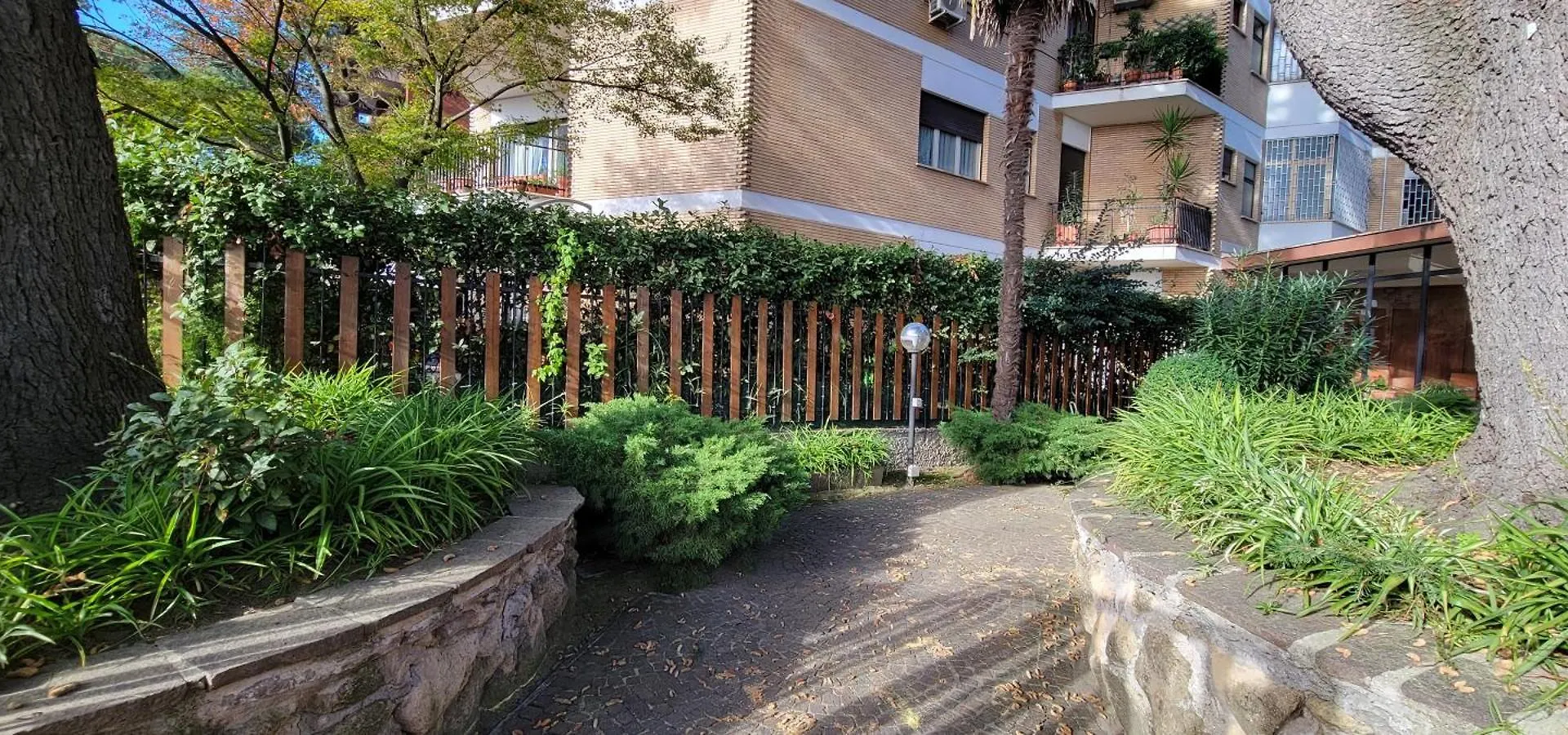 Bnb Rooms And Comfort Roma Bed & Breakfast